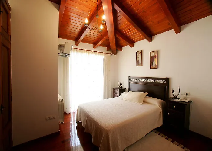 Albergue Casa Da Botica A Estrada Os Casares